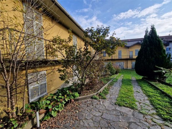 casa indipendente in vendita a Verbania