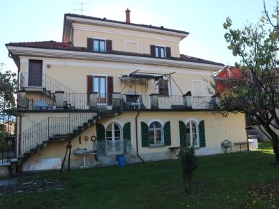 appartamento in vendita a Verbania in zona Centro Città