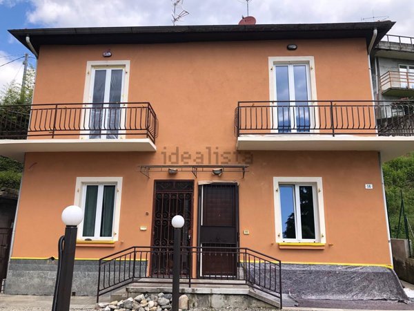casa indipendente in vendita a Verbania in zona Fondotoce