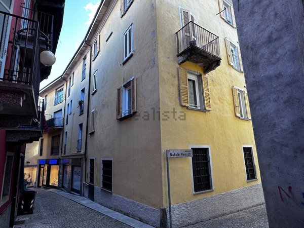 appartamento in vendita a Verbania in zona Intra