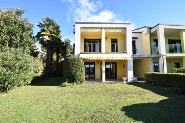 casa indipendente in vendita a Verbania in zona Intra