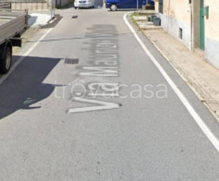 locale commerciale in vendita a Verbania in zona Intra