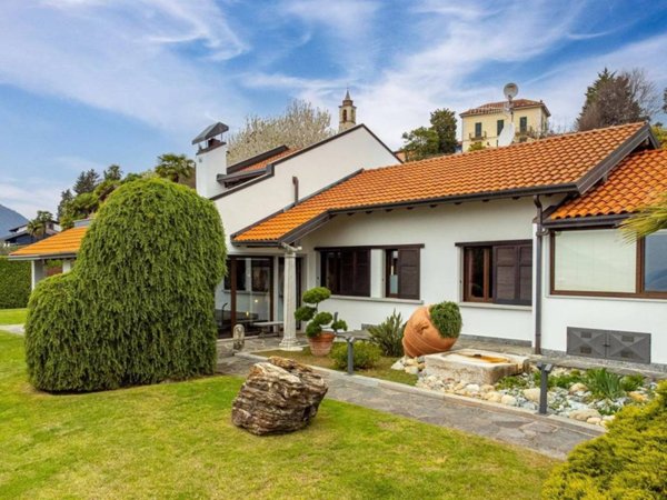 casa indipendente in vendita a Verbania in zona Intra