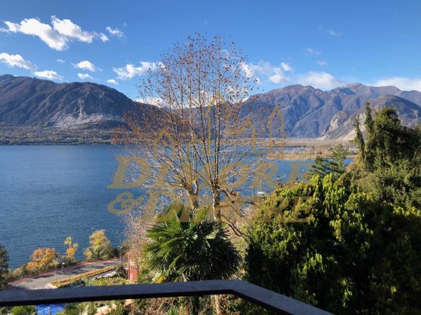 appartamento in vendita a Verbania in zona Suna