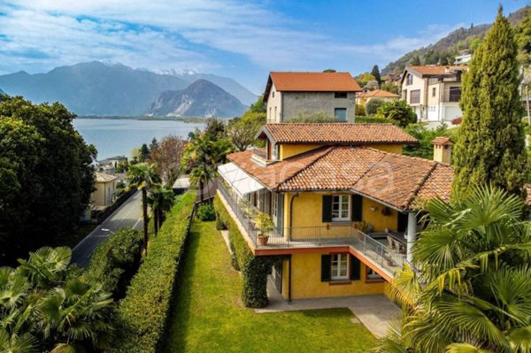 casa indipendente in vendita a Verbania in zona Pallanza