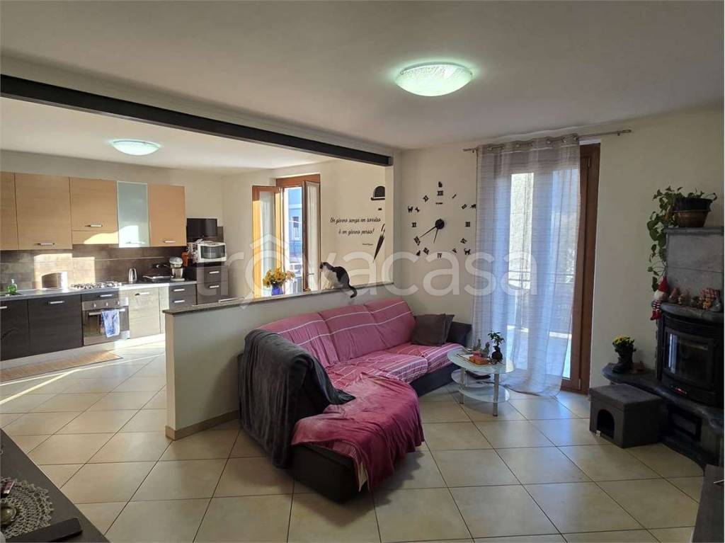 appartamento in vendita a Verbania in zona Trobaso