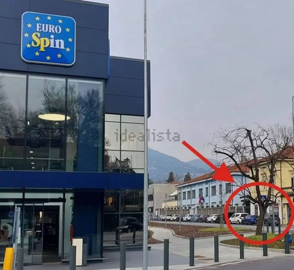 appartamento in vendita a Verbania in zona Centro Città