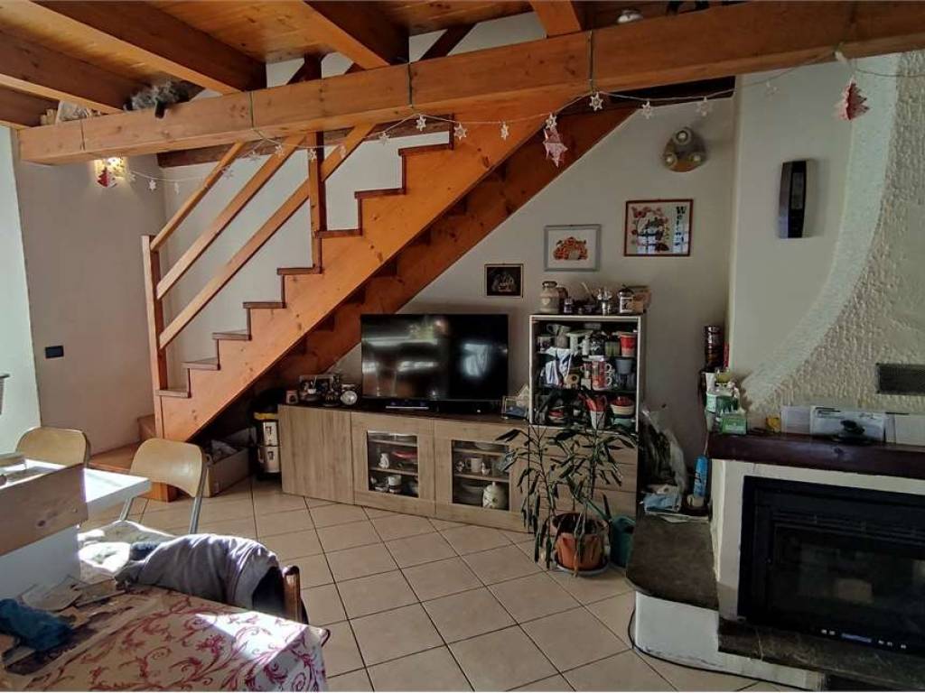 appartamento in vendita a Verbania in zona Possaccio