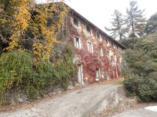 casa indipendente in vendita a Verbania in zona Fondotoce