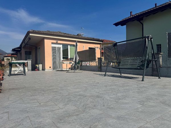 casa indipendente in vendita a Verbania in zona Madonna di Campagna