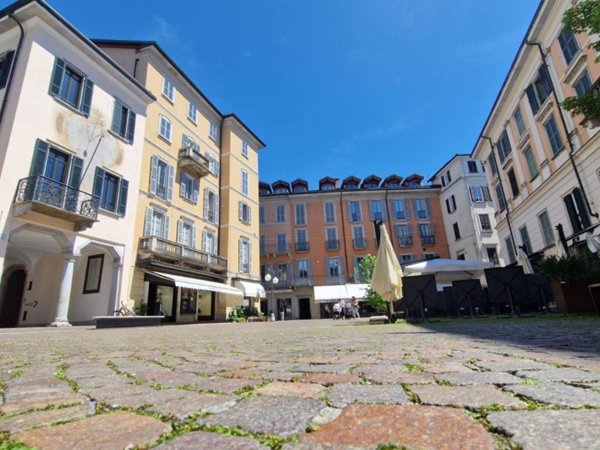 appartamento in vendita a Verbania in zona Intra