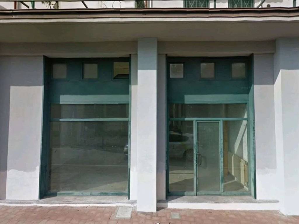 negozio in vendita a Verbania in zona Intra