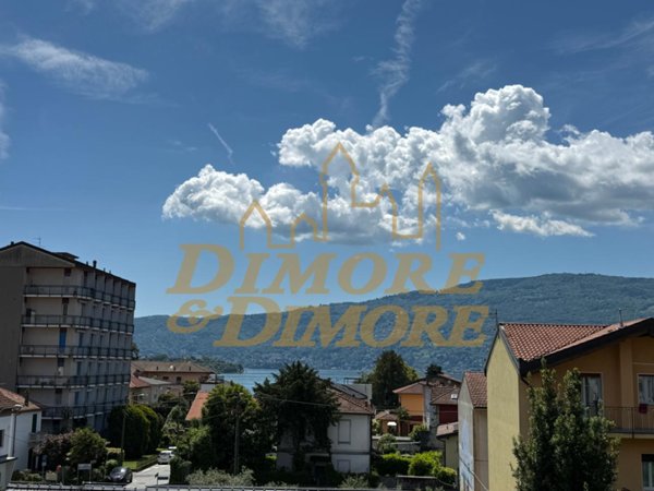 appartamento in vendita a Verbania in zona Suna