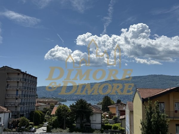 appartamento in vendita a Verbania in zona Suna