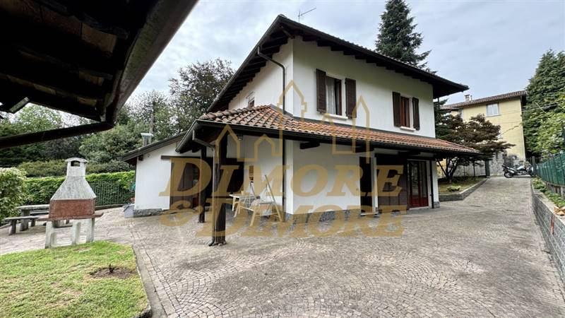 casa indipendente in vendita a Verbania in zona Biganzolo