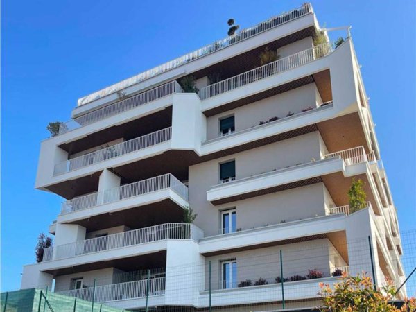 appartamento in vendita a Verbania in zona Intra