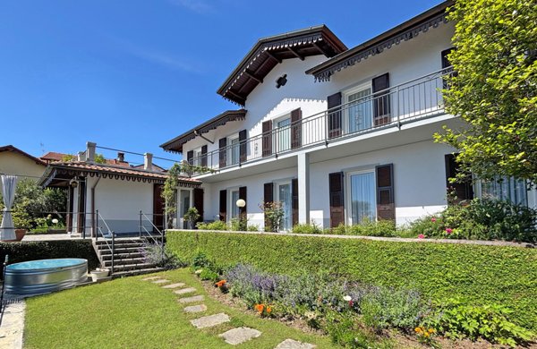 casa indipendente in vendita a Verbania in zona Intra