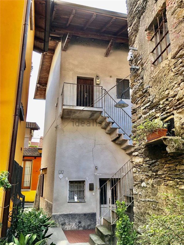 appartamento in vendita a Verbania in zona Intra