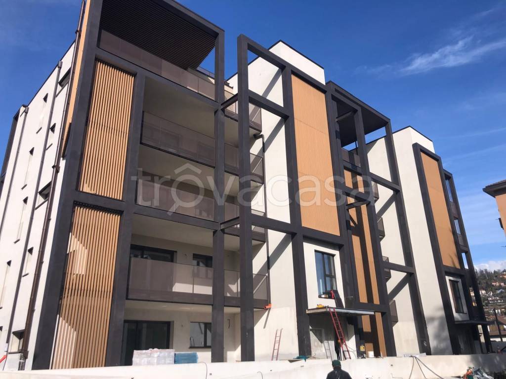 appartamento in vendita a Verbania in zona Intra