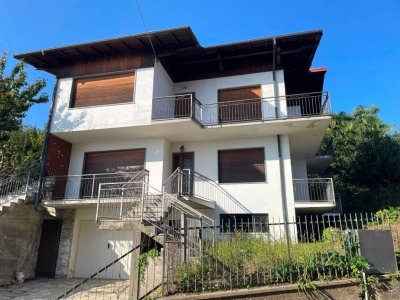 casa indipendente in vendita a Verbania in zona Centro Città