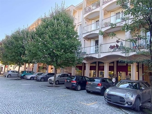ufficio in vendita a Verbania in zona Intra