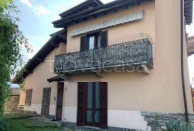 appartamento in vendita a Verbania in zona Cavandone