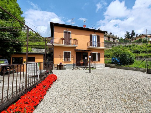 casa indipendente in vendita a Verbania in zona Fondotoce