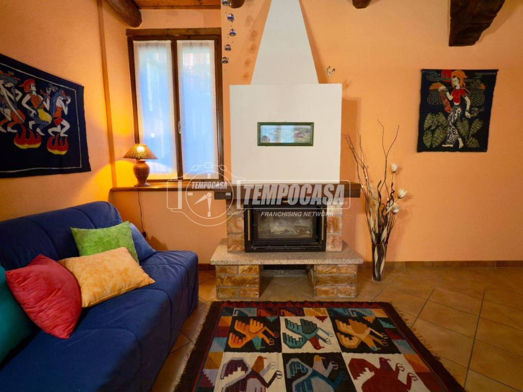 appartamento in vendita a Verbania in zona Intra