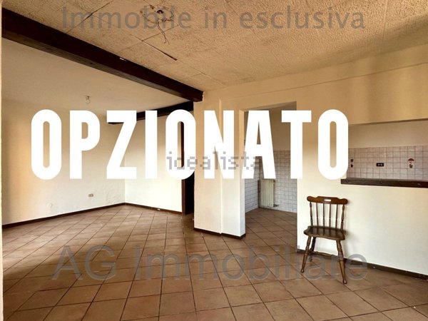 appartamento in vendita a Verbania in zona Centro Città