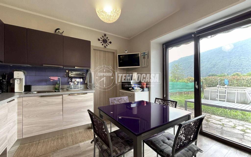 appartamento in vendita a Verbania in zona Intra