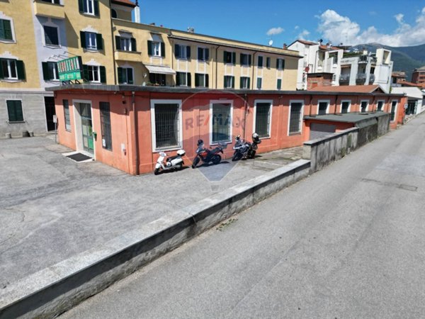 negozio in vendita a Verbania in zona Sant'Anna