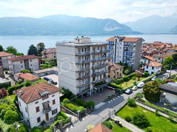 appartamento in vendita a Verbania in zona Suna