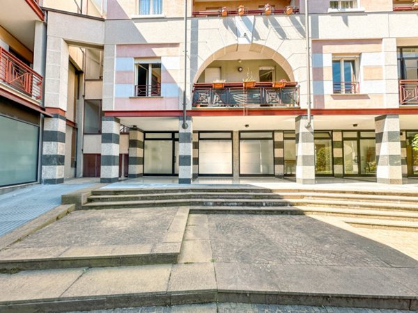 negozio in vendita a Verbania in zona Intra