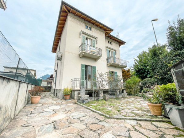 casa indipendente in vendita a Verbania