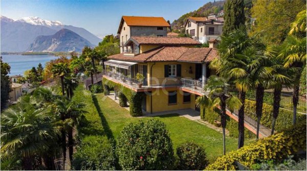 casa indipendente in vendita a Verbania in zona Pallanza