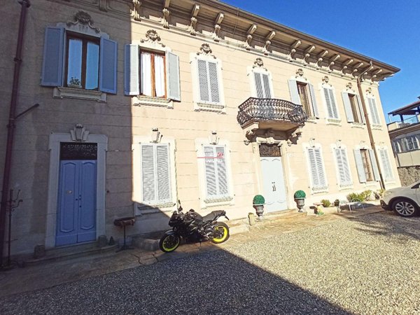 casa indipendente in vendita a Verbania in zona Intra
