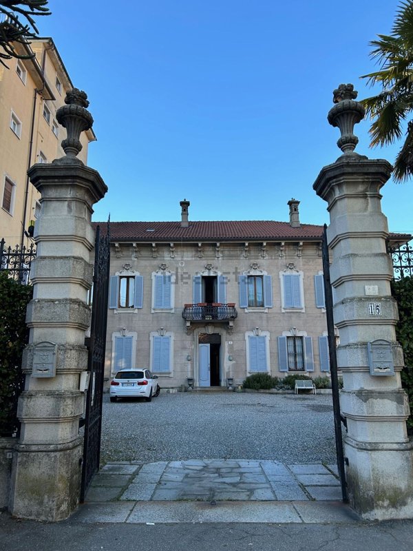 casa indipendente in vendita a Verbania in zona Centro Città