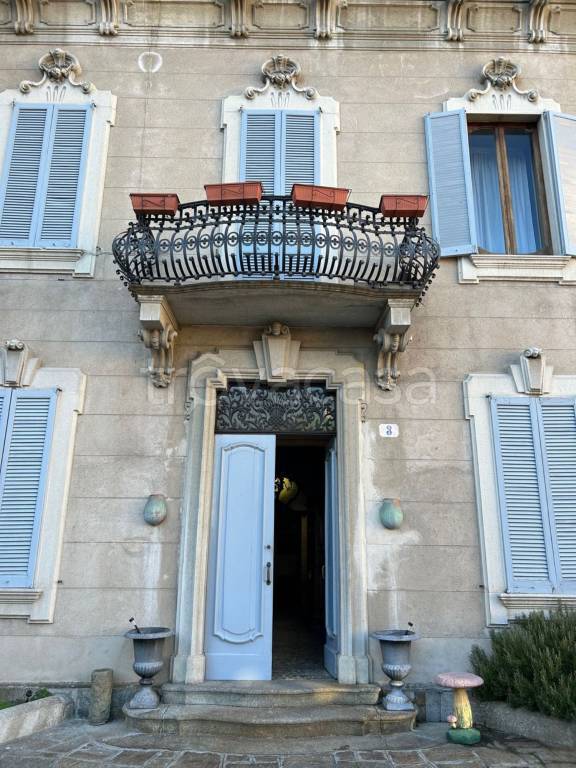 casa indipendente in vendita a Verbania in zona Intra