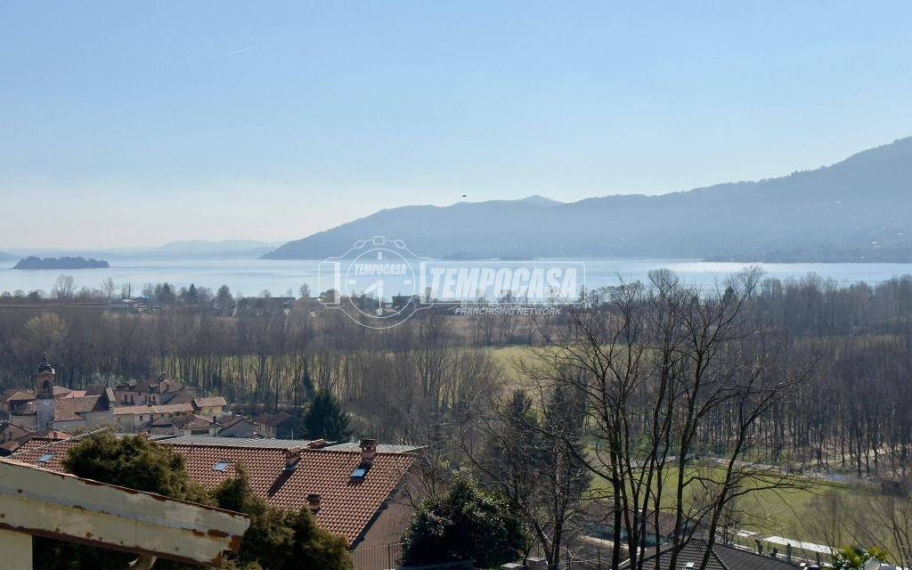 casa indipendente in vendita a Verbania in zona Fondotoce
