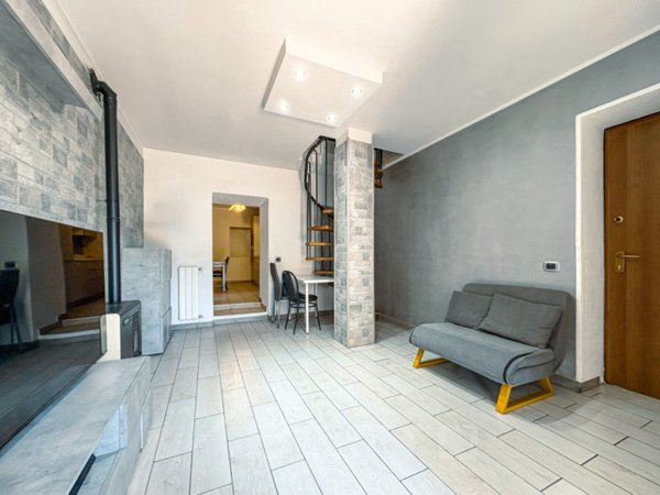 casa indipendente in vendita a Verbania in zona Fondotoce