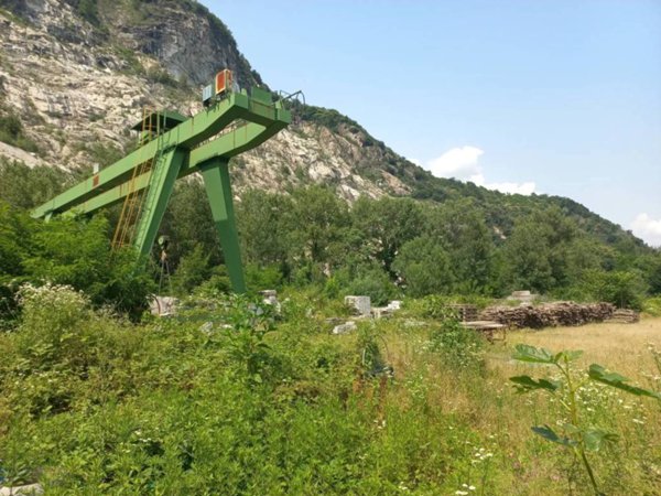 capannone in vendita a Verbania in zona Fondotoce