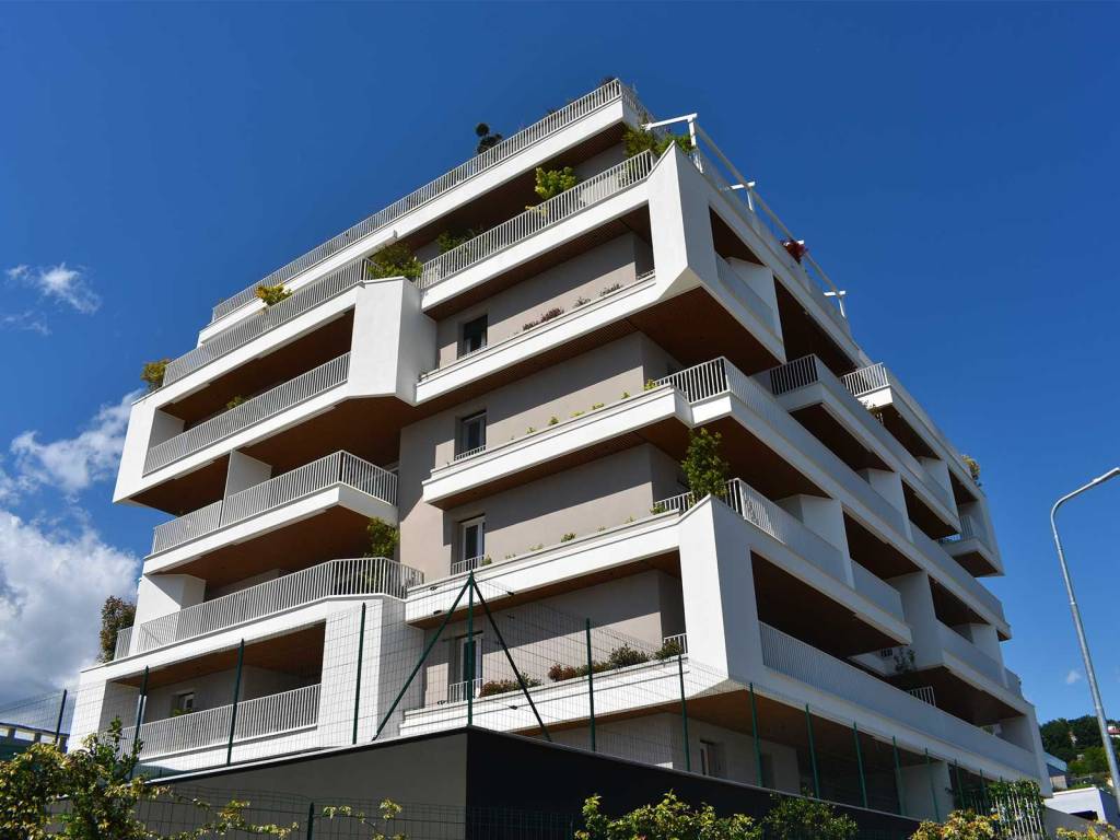 appartamento in vendita a Verbania in zona Intra