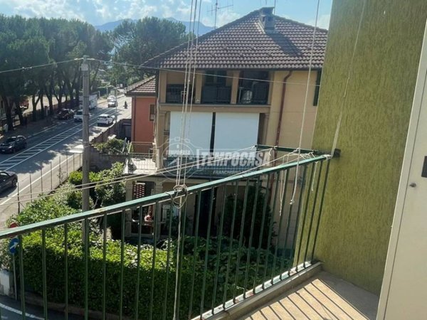 appartamento in vendita a Verbania in zona Suna