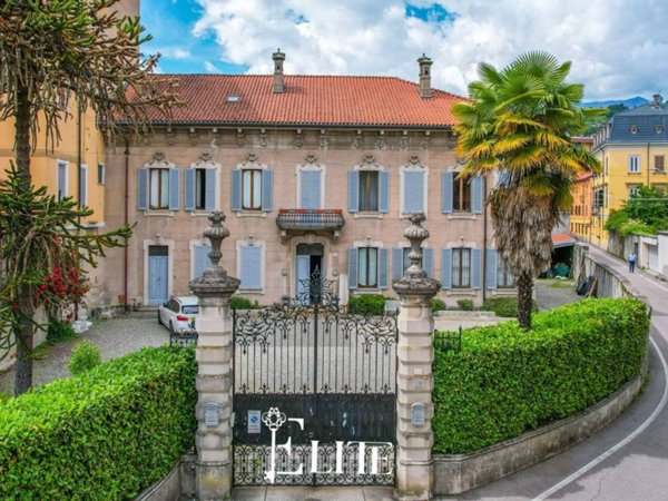 casa indipendente in vendita a Verbania in zona Intra