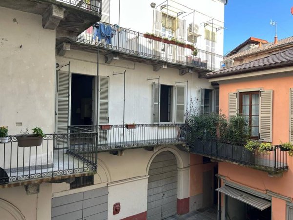 appartamento in vendita a Verbania in zona Intra