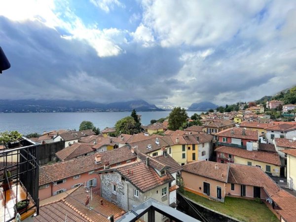 appartamento in vendita a Verbania in zona Suna