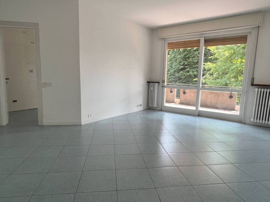 appartamento in vendita a Verbania in zona Intra