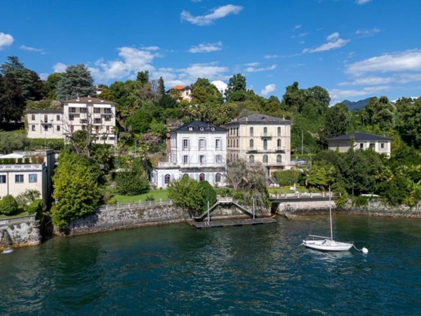 casa indipendente in vendita a Verbania in zona Castagnola