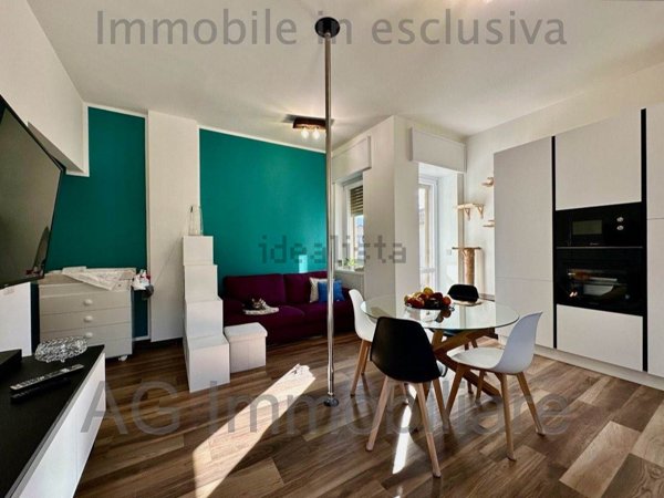 appartamento in vendita a Verbania in zona Suna