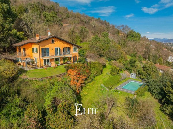 casa indipendente in vendita a Verbania in zona Monterosso